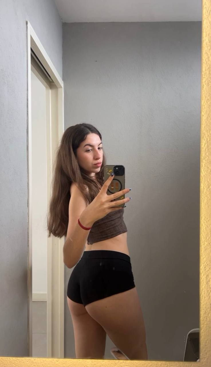 Amber in her underwear in Hefei