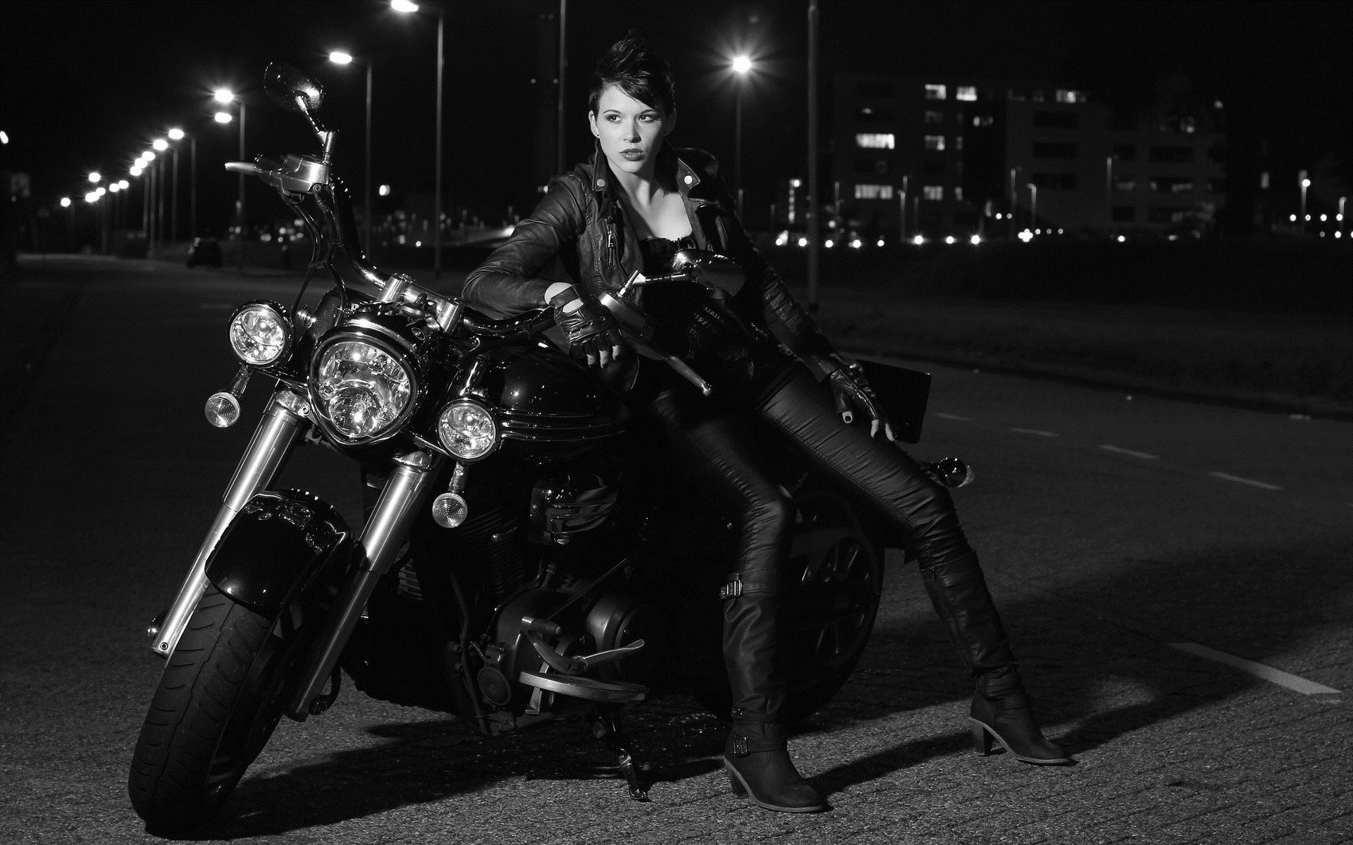 Photo Beautiful girls and motorcycles in Hefei
